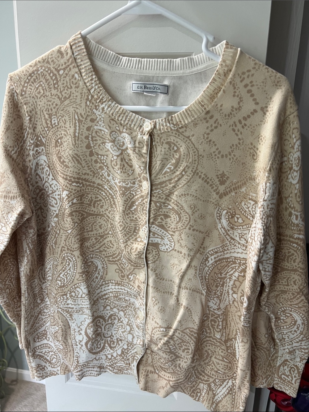 G.H. Bass & Co. Beige and Cream Paisley Cardigan